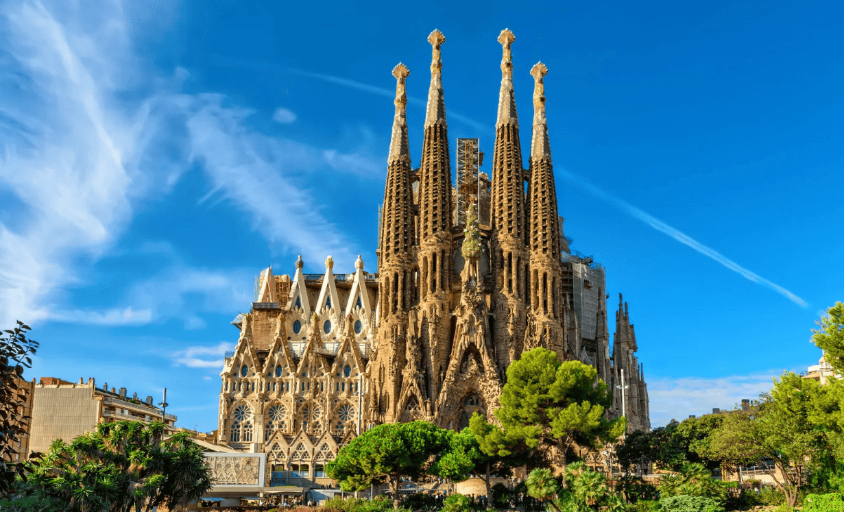Jest symbolem całej Hiszpanii. O co chodzi w Sagrada Familia?