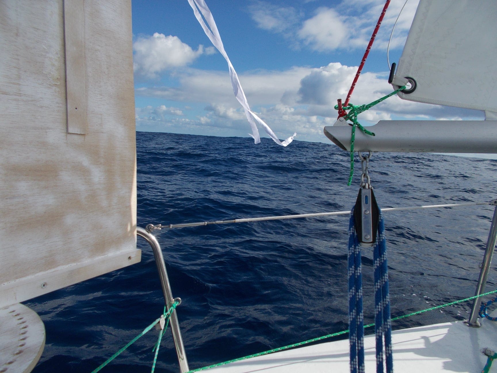 Zbudował łódź i rusza w podróż dookoła świata. Polak rzucił wyzwanie naturze