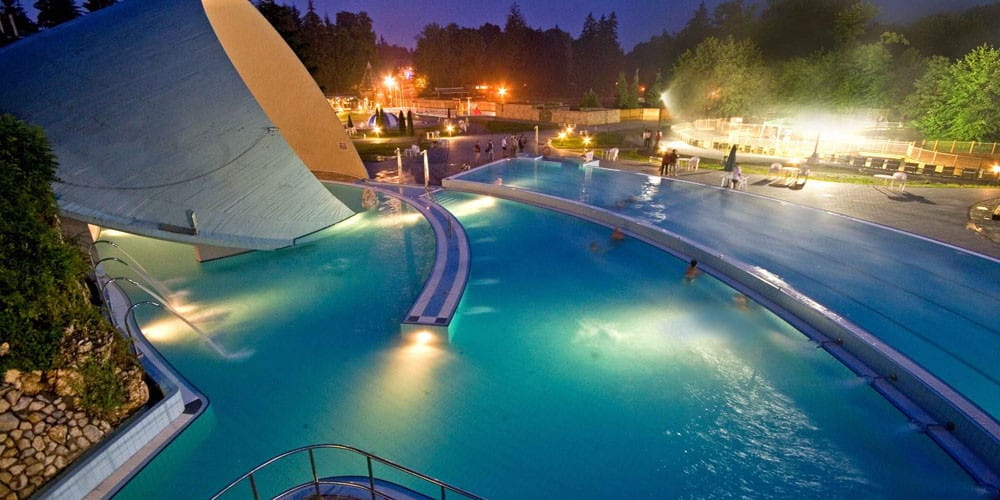 Najpiękniejsze termy w Europie. Tylko 200 km od Polski