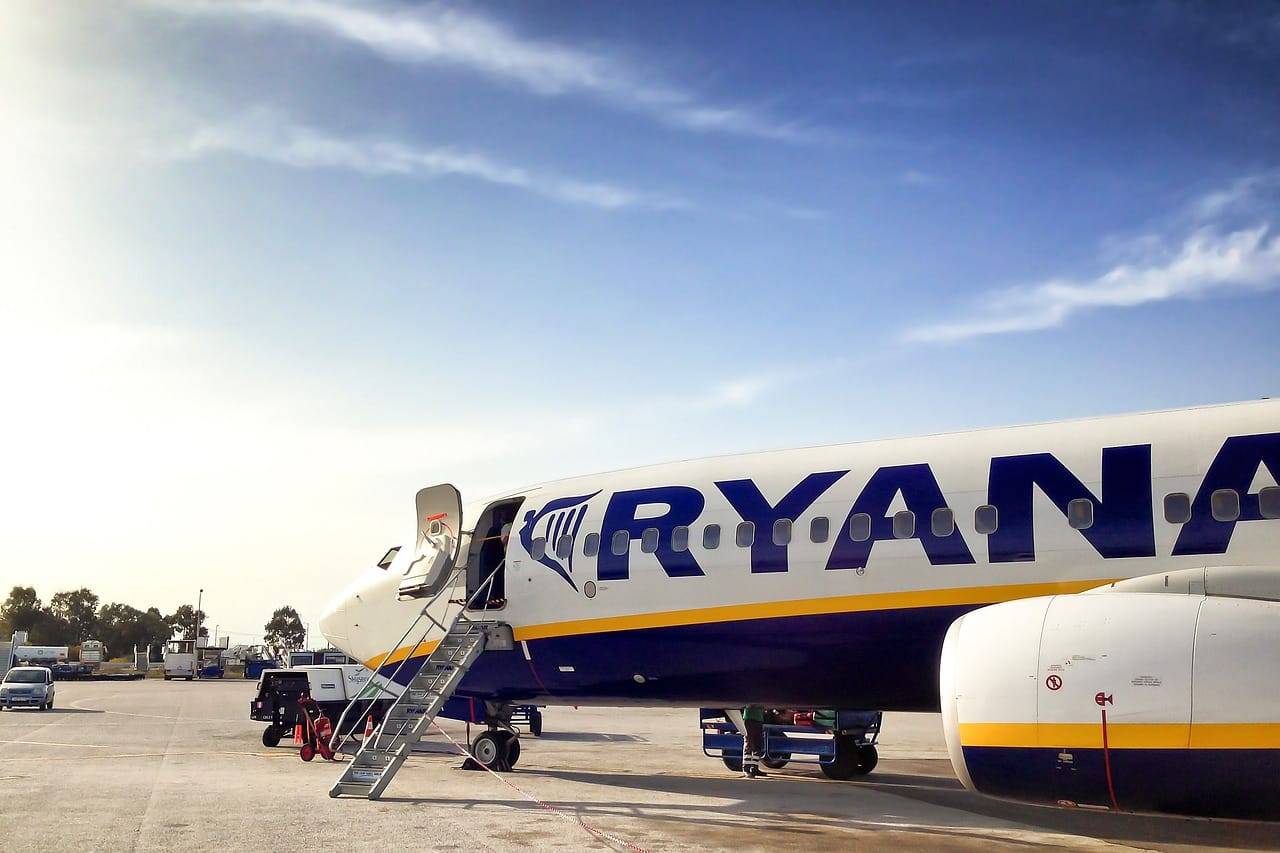 Ryanair na TikToku. Kontrowersyjny film o bagażu wywołuje burzę w sieci – Turystycznie.info Ryanair na TikToku. Kontrowersyjny film o bagażu wywołuje burzę w sieci