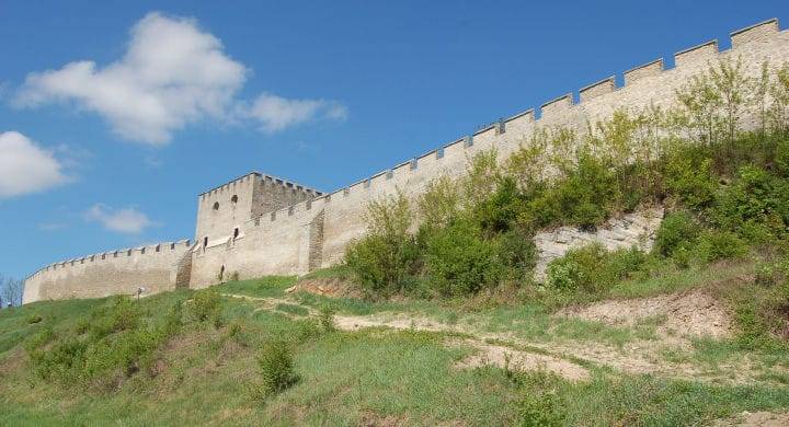 "Polskie Carcassone". Średniowieczny klimat w sercu Polski