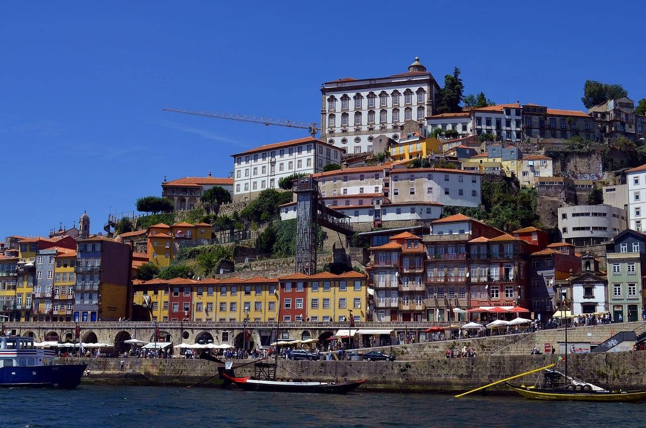 Odkryj ukryty skarb Porto. Niezwykły Park São Roque czeka na Ciebie