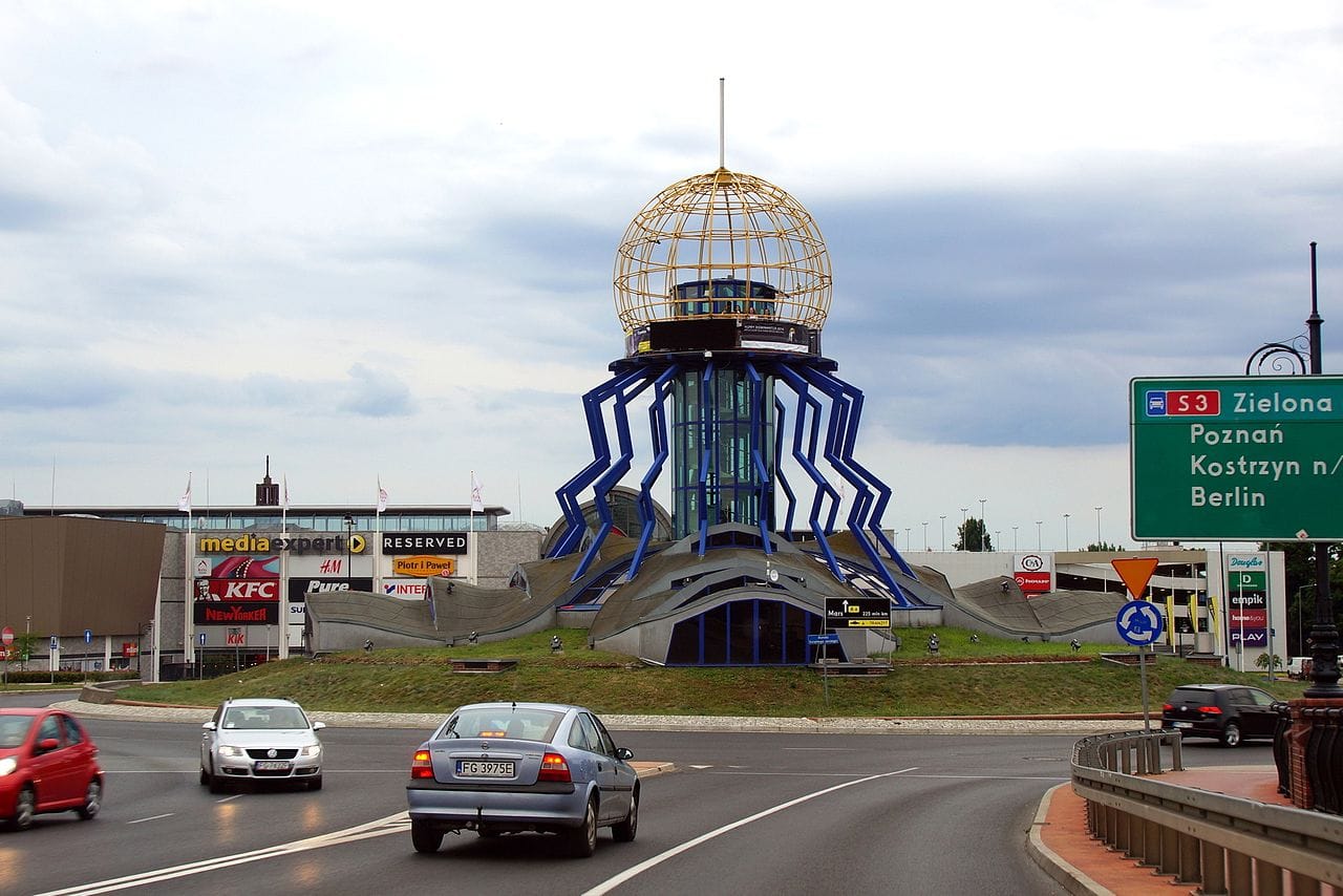 Najbrzydszy budynek w Polsce? “Dominanta” podbija internet